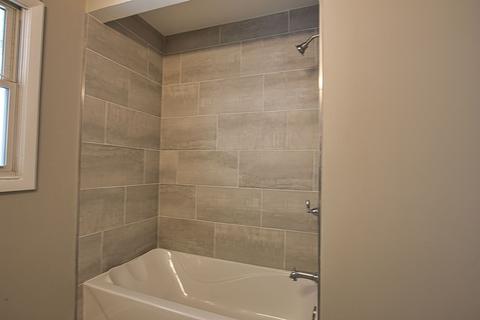7806 W 82nd Pl, Bridgeview, IL 60455 photo 9