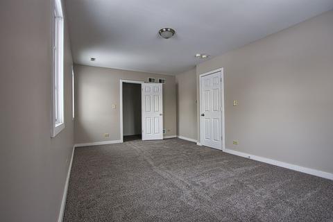 7806 W 82nd Pl, Bridgeview, IL 60455 photo 10