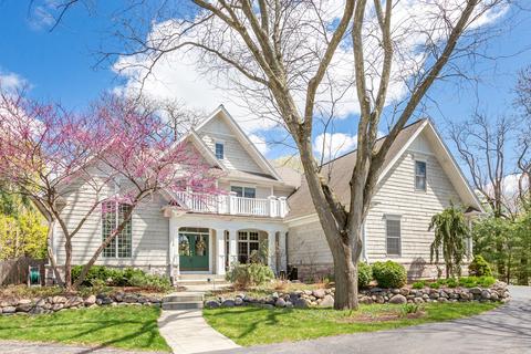 1575 Orchard Rd, Wheaton, IL 60189 photo 1