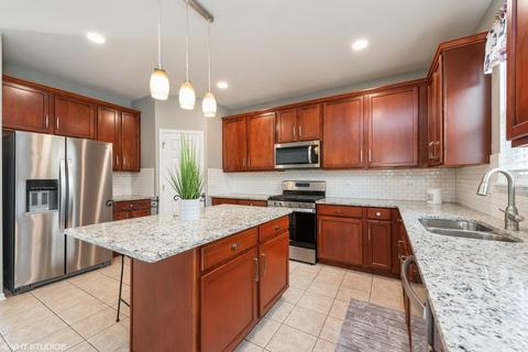 300 Sonora Dr, Elgin, IL 60123 photo 4