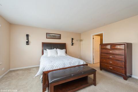 300 Sonora Dr, Elgin, IL 60123 photo 9