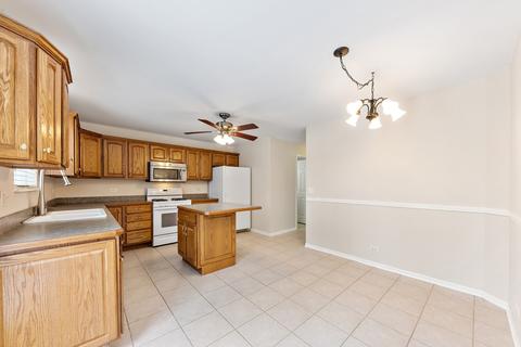 730 Cooper Ct E, Aurora, IL 60504 photo 9