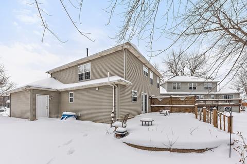 730 Cooper Ct E, Aurora, IL 60504 photo 2