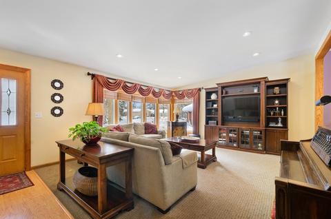 520 Elm St, Glenview, IL 60025 photo 5