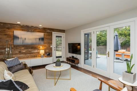 705 Ingleside Pl, Evanston, IL 60201 photo 8