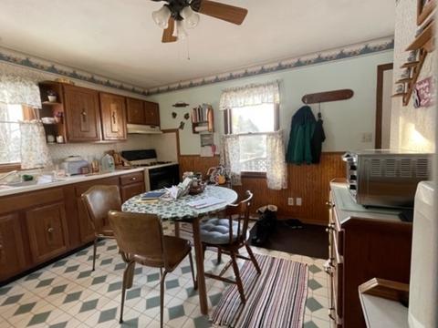 2009 Kenneth Dr, Freeport, IL 61032 photo 9