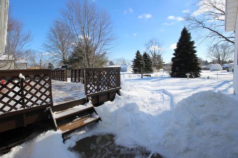 2009 Kenneth Dr, Freeport, IL 61032 photo 5