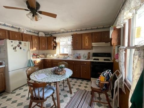 2009 Kenneth Dr, Freeport, IL 61032 photo 8
