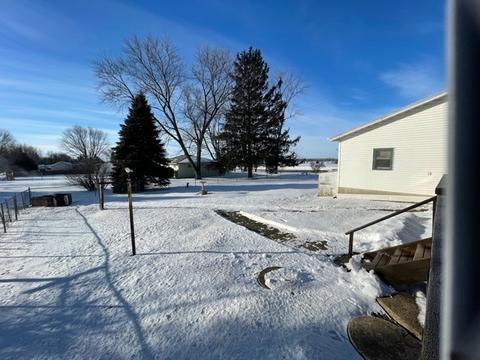 2009 Kenneth Dr, Freeport, IL 61032 photo 7