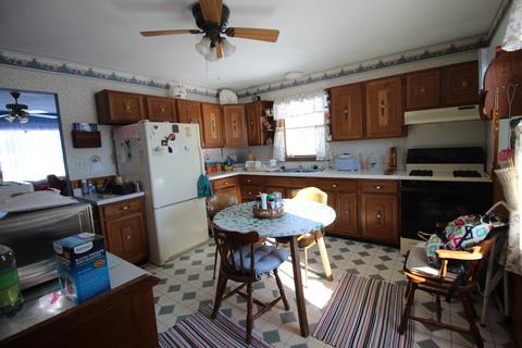 2009 Kenneth Dr, Freeport, IL 61032 photo 10