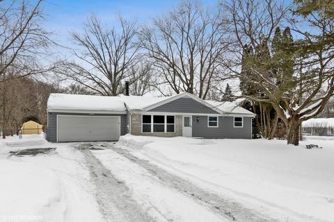 1 Woodview Ln, Algonquin, IL 60102 photo 1
