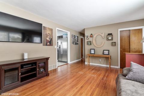 1 Woodview Ln, Algonquin, IL 60102 photo 4