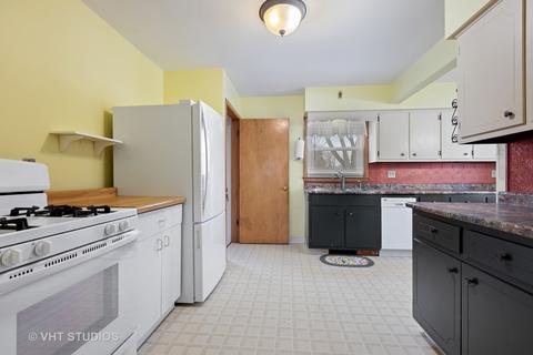 1650 Pine Bluff Rd, Morris, IL 60450 photo 3