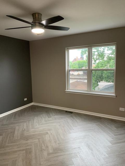9012 S Brandon Ave, Chicago, IL 60617 photo 4