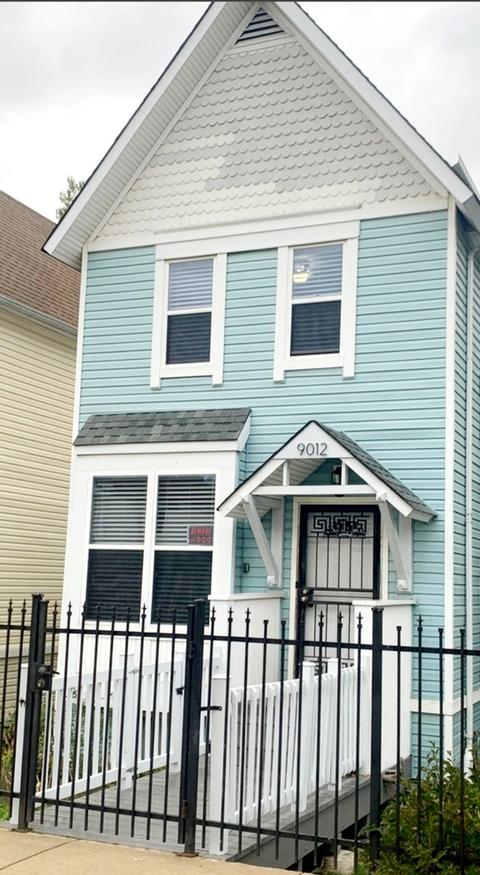 9012 S Brandon Ave, Chicago, IL 60617 photo 1