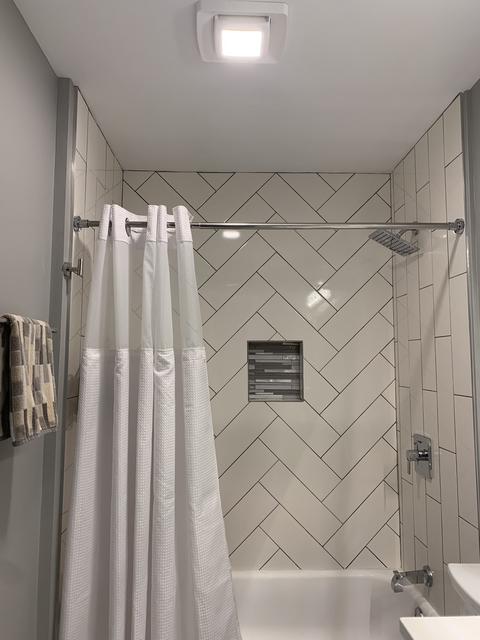 9012 S Brandon Ave, Chicago, IL 60617 photo 9
