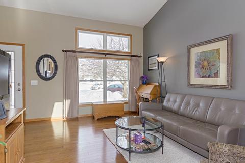 1208 Beacon Hill Ct, Normal, IL 61761 photo 3