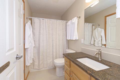 1208 Beacon Hill Ct, Normal, IL 61761 photo 17