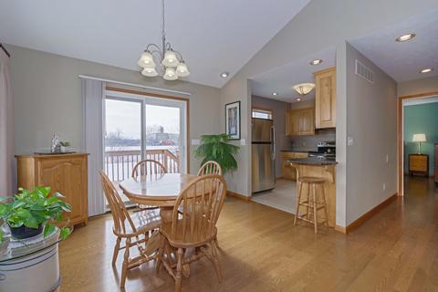 1208 Beacon Hill Ct, Normal, IL 61761 photo 9