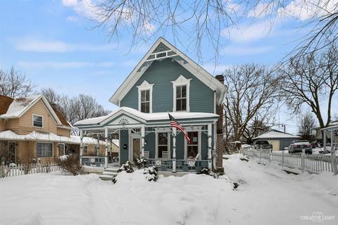 121 College St, Elgin, IL 60120 photo 1