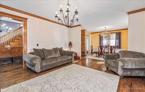 1049 Prospect Blvd, Elgin, IL 60120 photo 7