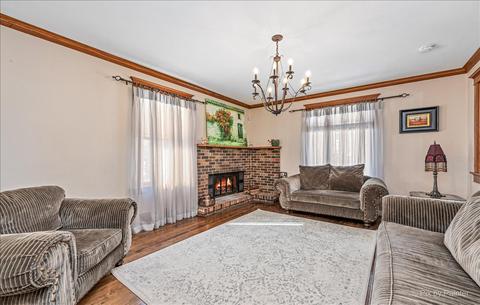 1049 Prospect Blvd, Elgin, IL 60120 photo 8