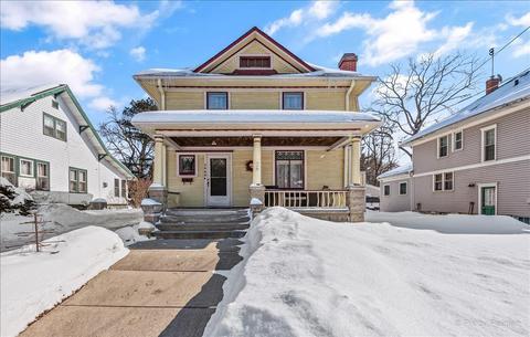 1049 Prospect Blvd, Elgin, IL 60120 photo 2