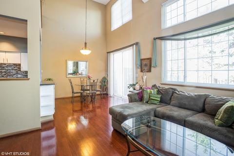 2303 Briar Ct, Hoffman Estates, IL 60169 photo 4