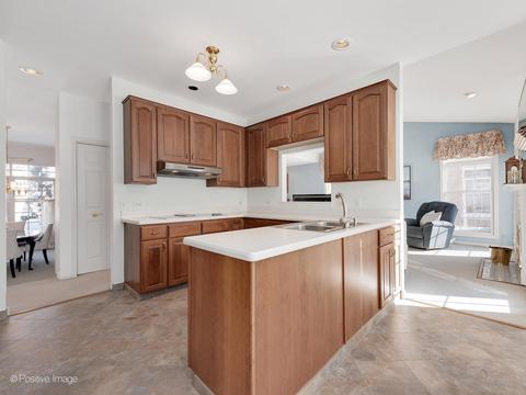 19 S Old Mill Ln, Burr Ridge, IL 60527 photo 10