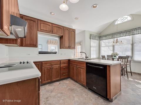 19 S Old Mill Ln, Burr Ridge, IL 60527 photo 11