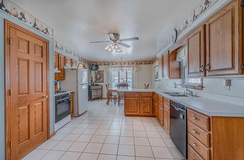 18507 Bock Rd, Lansing, IL 60438 photo 8