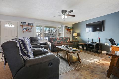 3629 Wallace Ave, Steger, IL 60475 photo 2