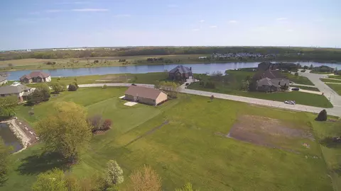 2811 Ninovan Ln, Minooka, IL 60447 photo 2