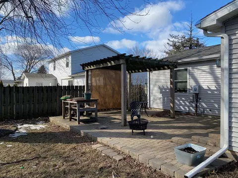 802 25th St, Peru, IL 61354 photo 2