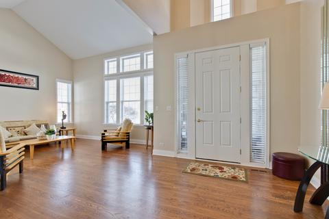 2193 Avalon Dr, Buffalo Grove, IL 60089 photo 4