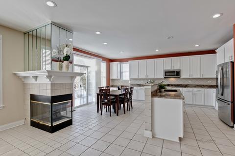 2193 Avalon Dr, Buffalo Grove, IL 60089 photo 14