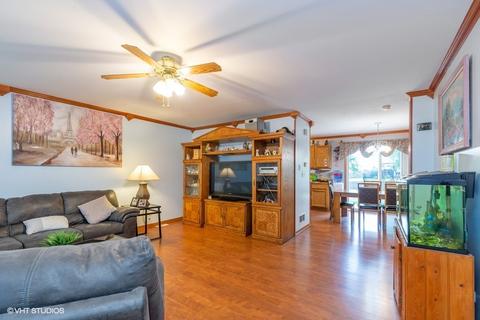 82 E Daisy Ave, Cortland, IL 60112 photo 3