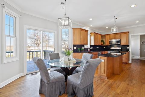 5916 Whiting Dr, Mchenry, IL 60050 photo 7