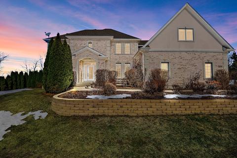 5916 Whiting Dr, Mchenry, IL 60050 photo 1
