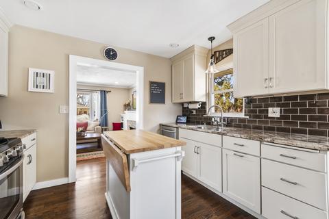 523 S Summit St, Wheaton, IL 60187 photo 6
