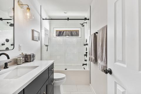 523 S Summit St, Wheaton, IL 60187 photo 8