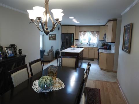 953 Willson Dr, Des Plaines, IL 60016 photo 10