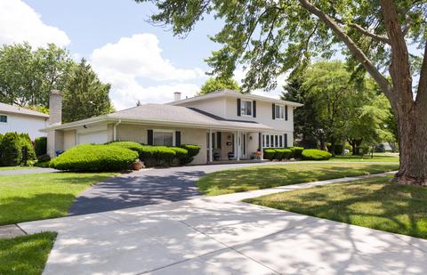 953 Willson Dr, Des Plaines, IL 60016 photo 2