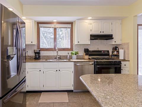 303 Raleigh Ct, Normal, IL 61761 photo 11