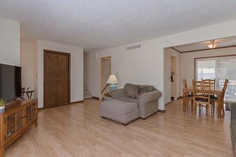 303 Raleigh Ct, Normal, IL 61761 photo 3
