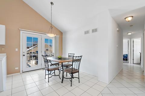 1440 Boston Ct, Bartlett, IL 60103 photo 6