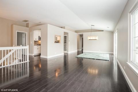 532 King Ave, East Dundee, IL 60118 photo 2