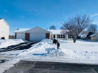 521 Autumnwolf Dr, Davis Junction, IL 61020 photo 1