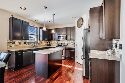 3075 Wickenden Ave, Elgin, IL 60124 photo 11