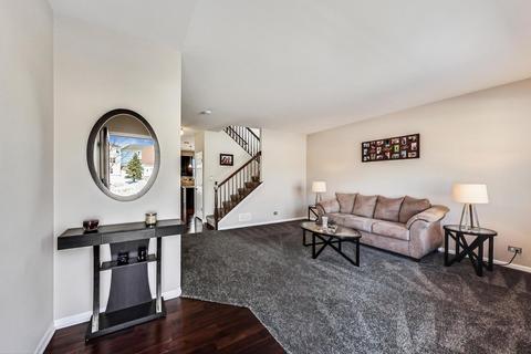 3075 Wickenden Ave, Elgin, IL 60124 photo 4